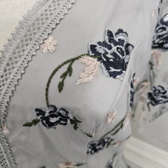 NWT Chi Chi London vneck floral embroidered lace midi dress uk 12 us 8 - Picture 8 of 12